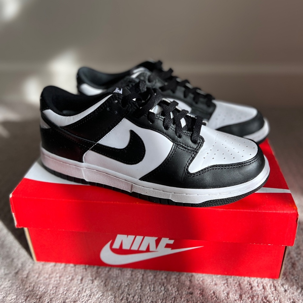 Nike dunk low retro panda youth size 7y, good condition
